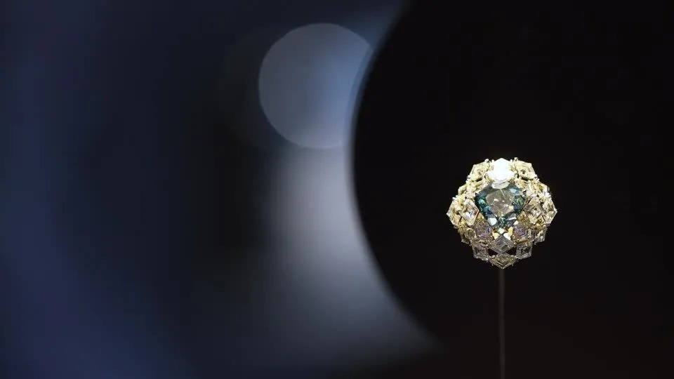 Diamante azul-esverdeado raro pode ser leiloado por US$ 12,8 milh�es
