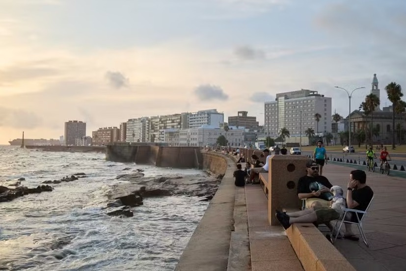 As muitas faces de Montevid�u a partir de um passeio quase sem fim por La Rambla