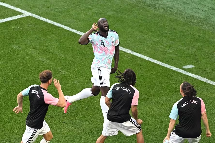 B�lgica provoca Estados Unidos ap�s elimina��o na Copa do Mundo: 'Reverte isso'