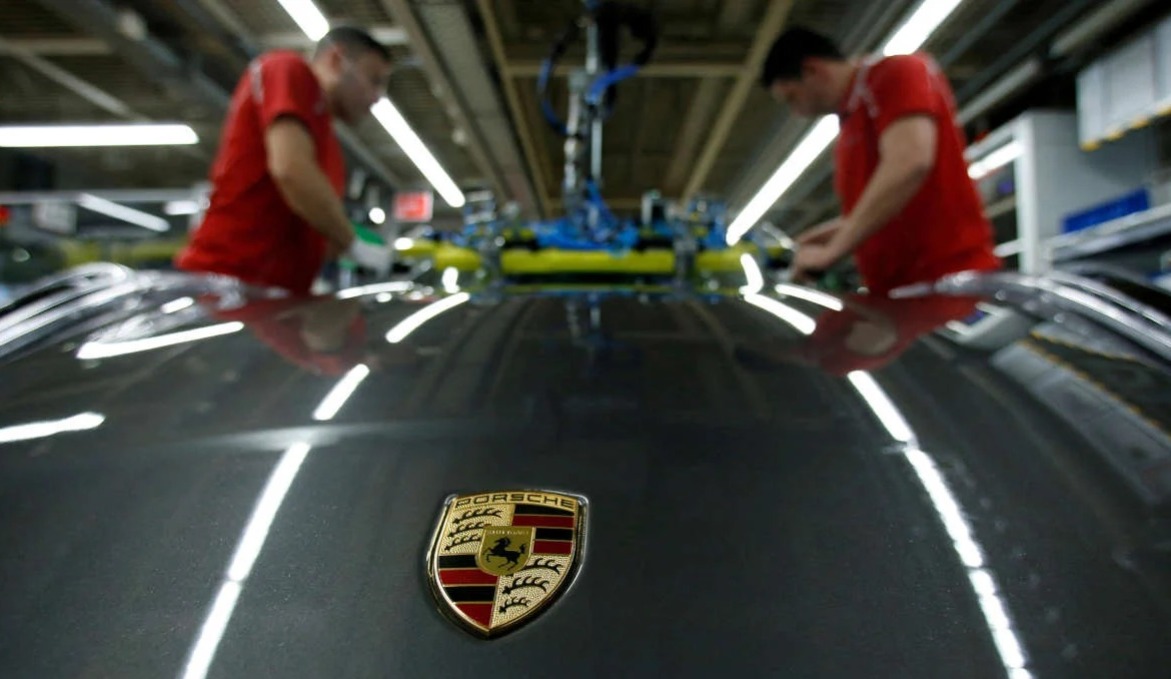 A��es da Porsche sobem 2,00% no primeiro dia na bolsa de Frankfurt