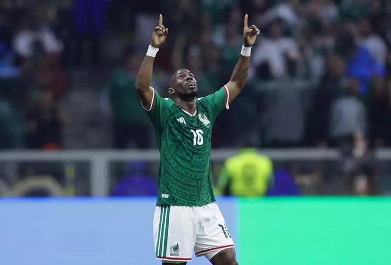 M�xico bate o Equador e avan�a �s oitavas da Copa do Mundo