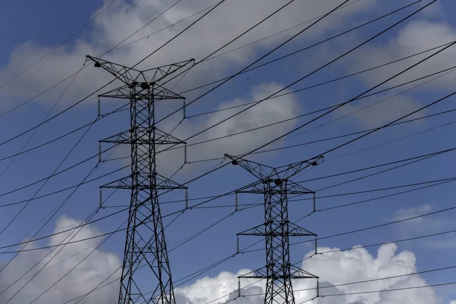 Consumidor paga custo das falhas de planejamento no setor el�trico