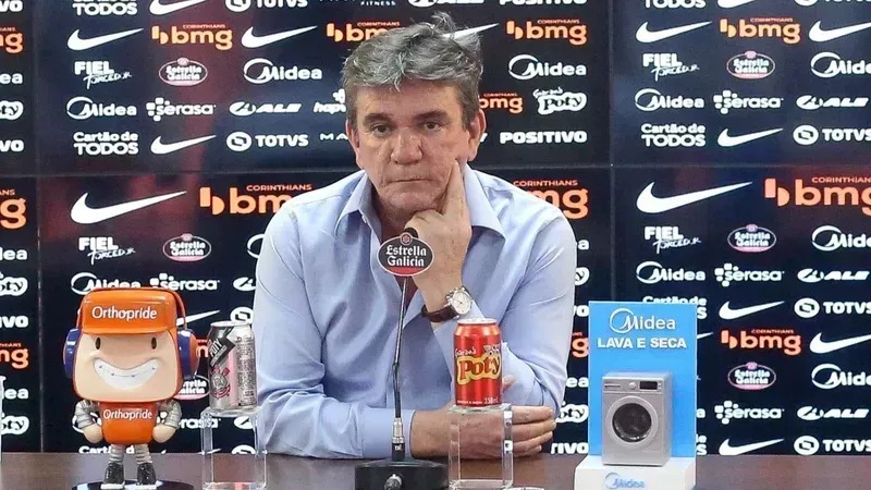 Andr�s Sanchez � expulso do quadro de s�cios do Corinthians