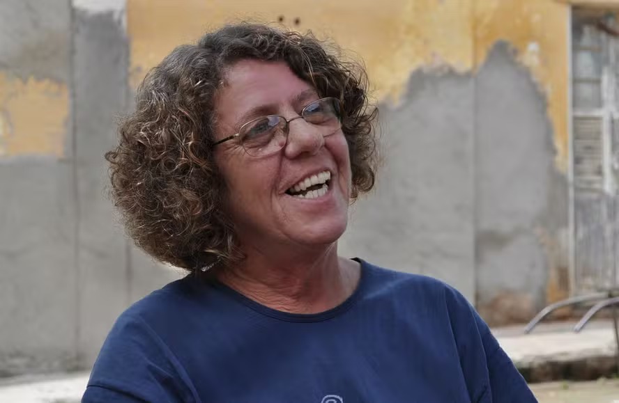 Veja a homenagem de Chico Buarque � irm� Cristina, morta neste domingo aos 74 anos
