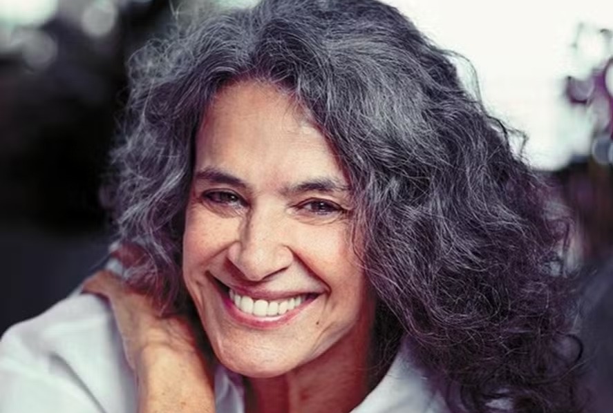 Simone estreia no Circo Voador 'plugada em 220 volts': 'Fa�o coisas que muita mulher de 40 n�o faz'