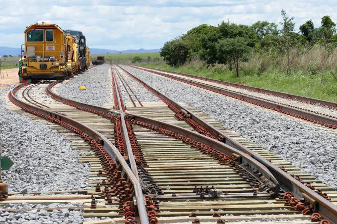 Ferrovia Norte-Sul � conclu�da ap�s 37 anos do in�cio de sua constru��o, no governo Sarney